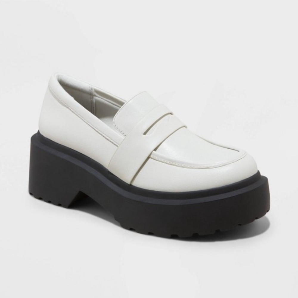 NWT Wild Fable Women's Lacey Loafer Flats White